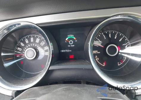 2014 Ford Mustang V6 Premium из США, поврежденный, VIN 1ZVBP8EM3E5262259